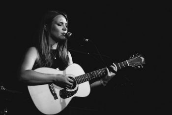 Listen: Dolly Mavies - "Distance"